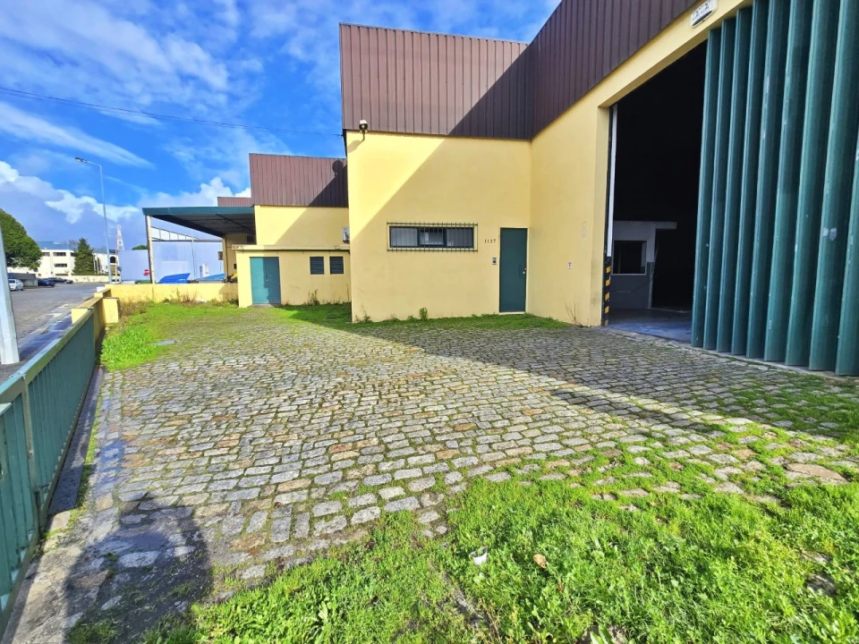 Armazém para Arrendamento em Cidade da Maia Foto 5