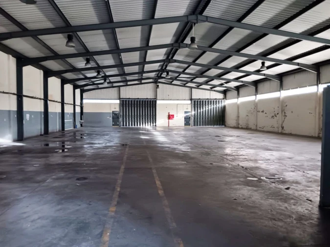 Armazém para Arrendamento em Cidade da Maia