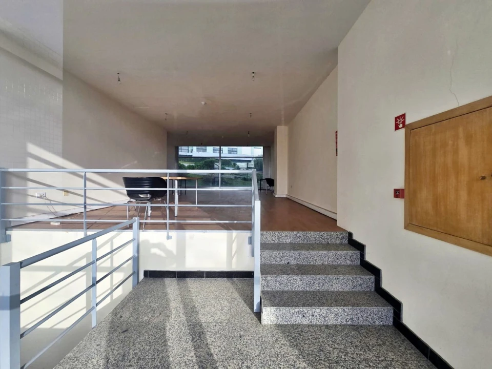 Loja para Venda em Castêlo da Maia Foto 5