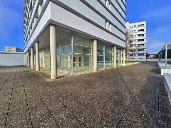 Loja para Venda em Castêlo da Maia Foto 2