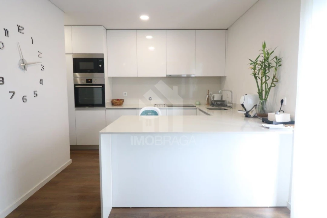 Apartamento T2 para Venda em Gualtar Foto 18