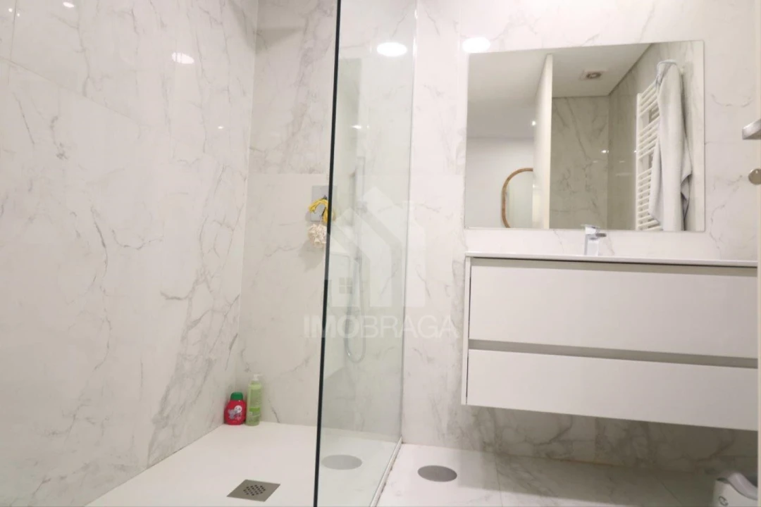 Apartamento T2 para Venda em Gualtar Foto 31