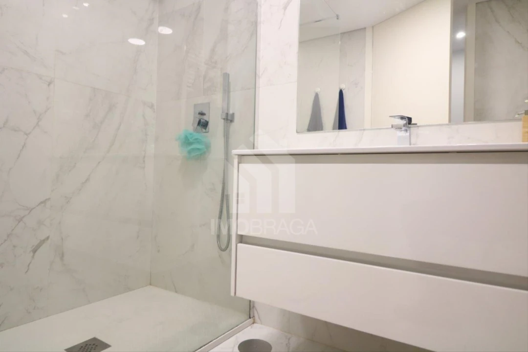 Apartamento T2 para Venda em Gualtar Foto 33