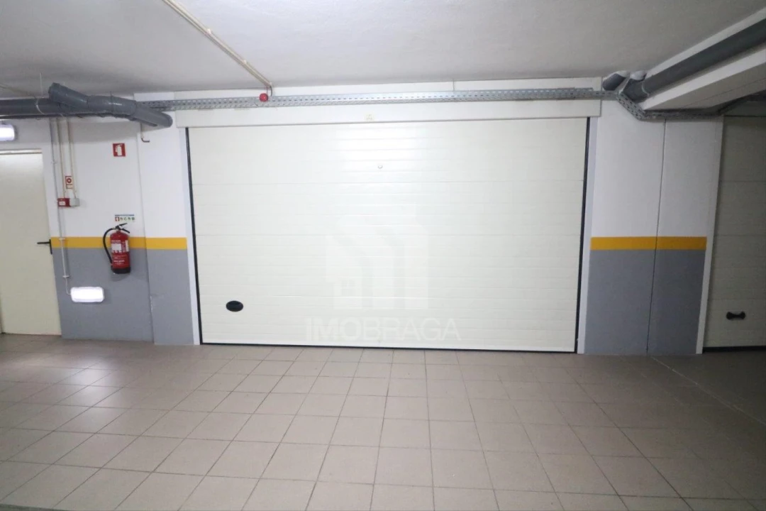 Apartamento T2 para Venda em Gualtar Foto 38