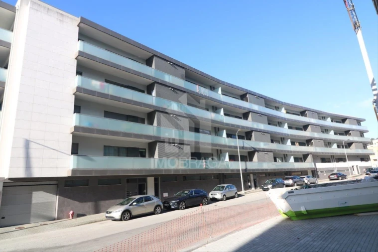 Apartamento T2 para Venda em Gualtar Foto 2