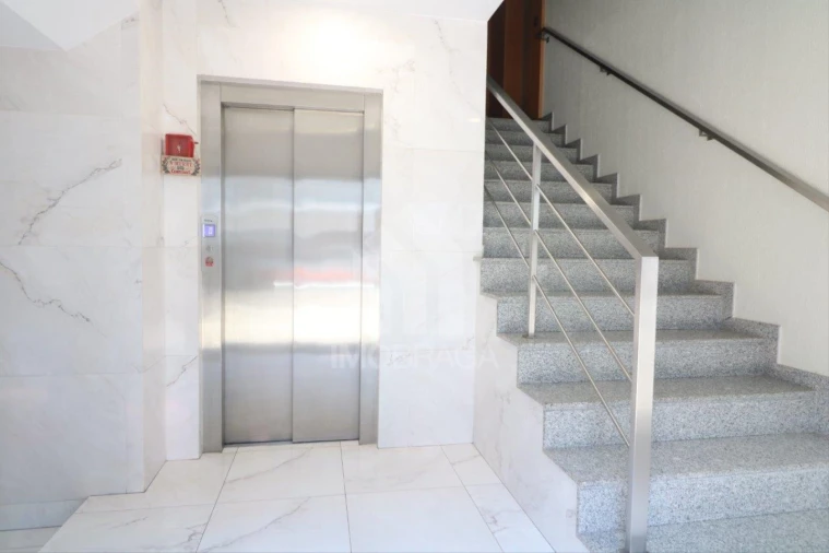 Apartamento T2 para Venda em Gualtar Foto 4