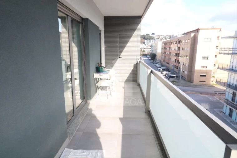 Apartamento T2 para Venda em Gualtar Foto 24