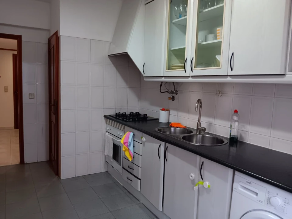 Apartamento T2 para Arrendamento em Algueirão-Mem Martins Foto 2