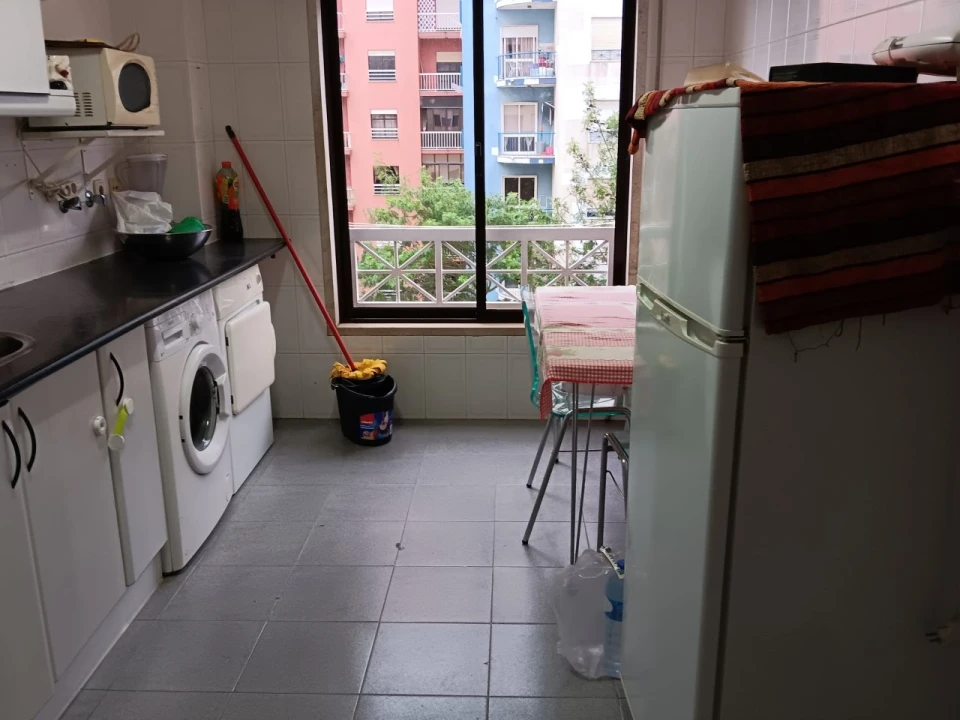 Apartamento T2 para Arrendamento em Algueirão-Mem Martins Foto 8
