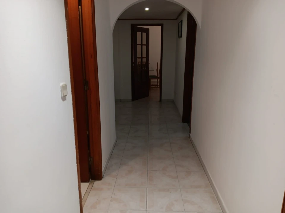 Apartamento T2 para Arrendamento em Algueirão-Mem Martins Foto 9
