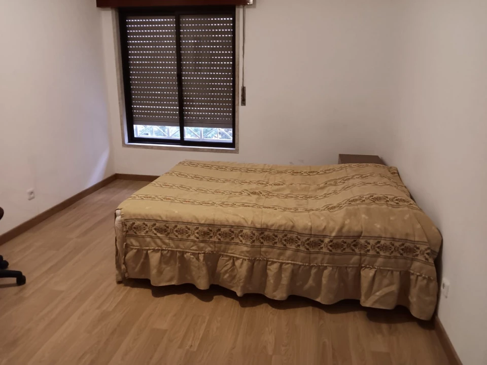 Apartamento T2 para Arrendamento em Algueirão-Mem Martins Foto 16