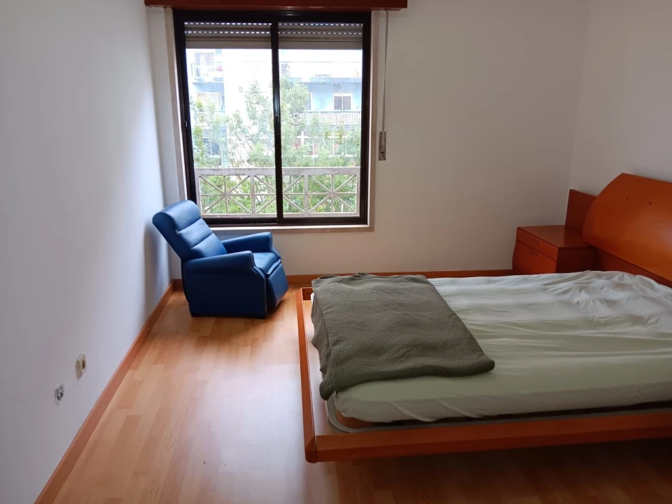 Apartamento T2 para Arrendamento em Algueirão-Mem Martins Foto 5