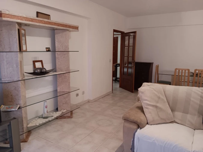 Apartamento T2 para Arrendamento em Algueirão-Mem Martins Foto 1
