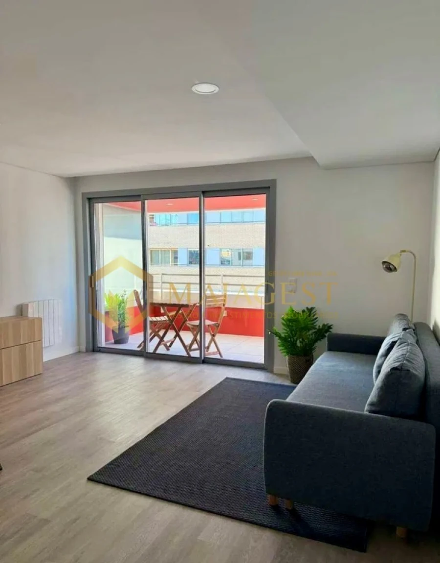 Apartamento T1 para Arrendamento em Santa Marinha e São Pedro da Afurada Foto 2