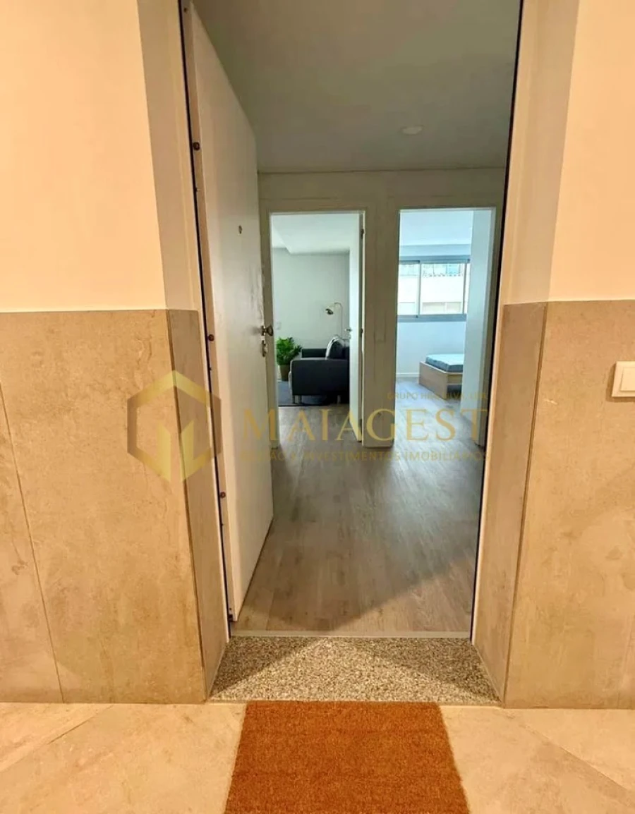 Apartamento T1 para Arrendamento em Santa Marinha e São Pedro da Afurada Foto 11