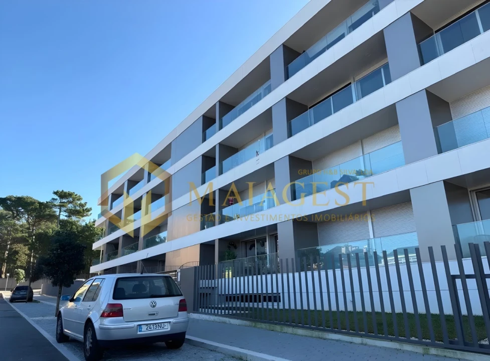 Apartamento T1 para Arrendamento em Madalena Foto 1