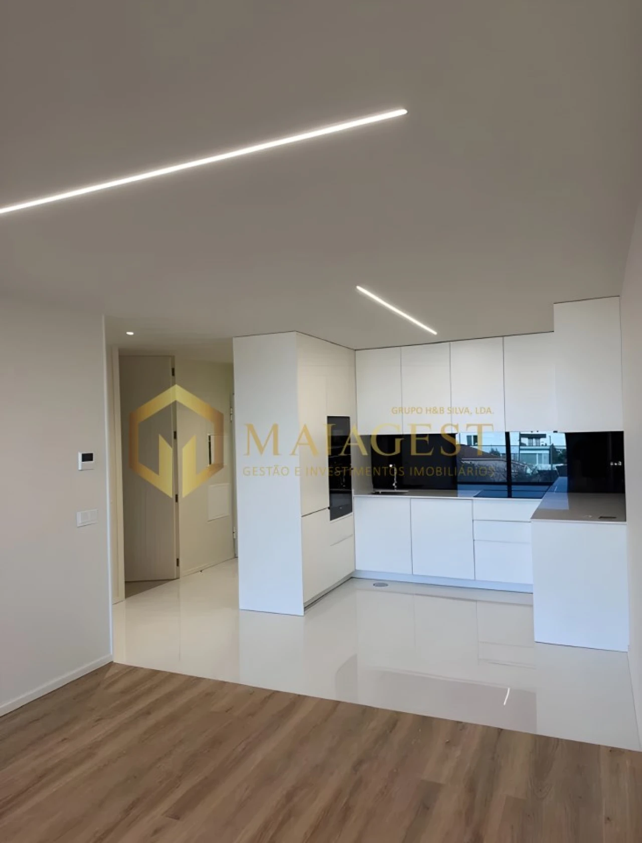 Apartamento T1 para Arrendamento em Madalena Foto 2