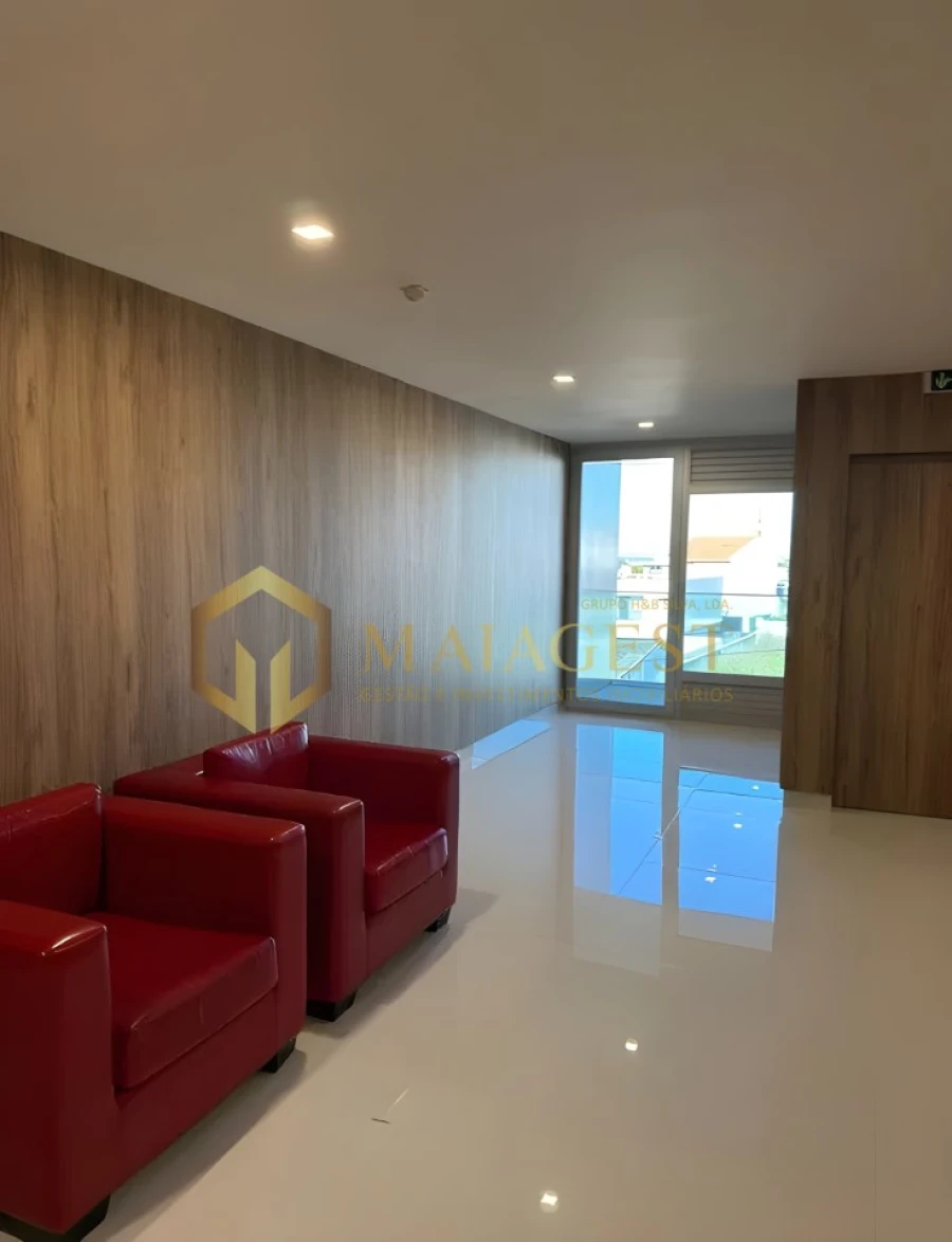 Apartamento T1 para Arrendamento em Madalena Foto 12