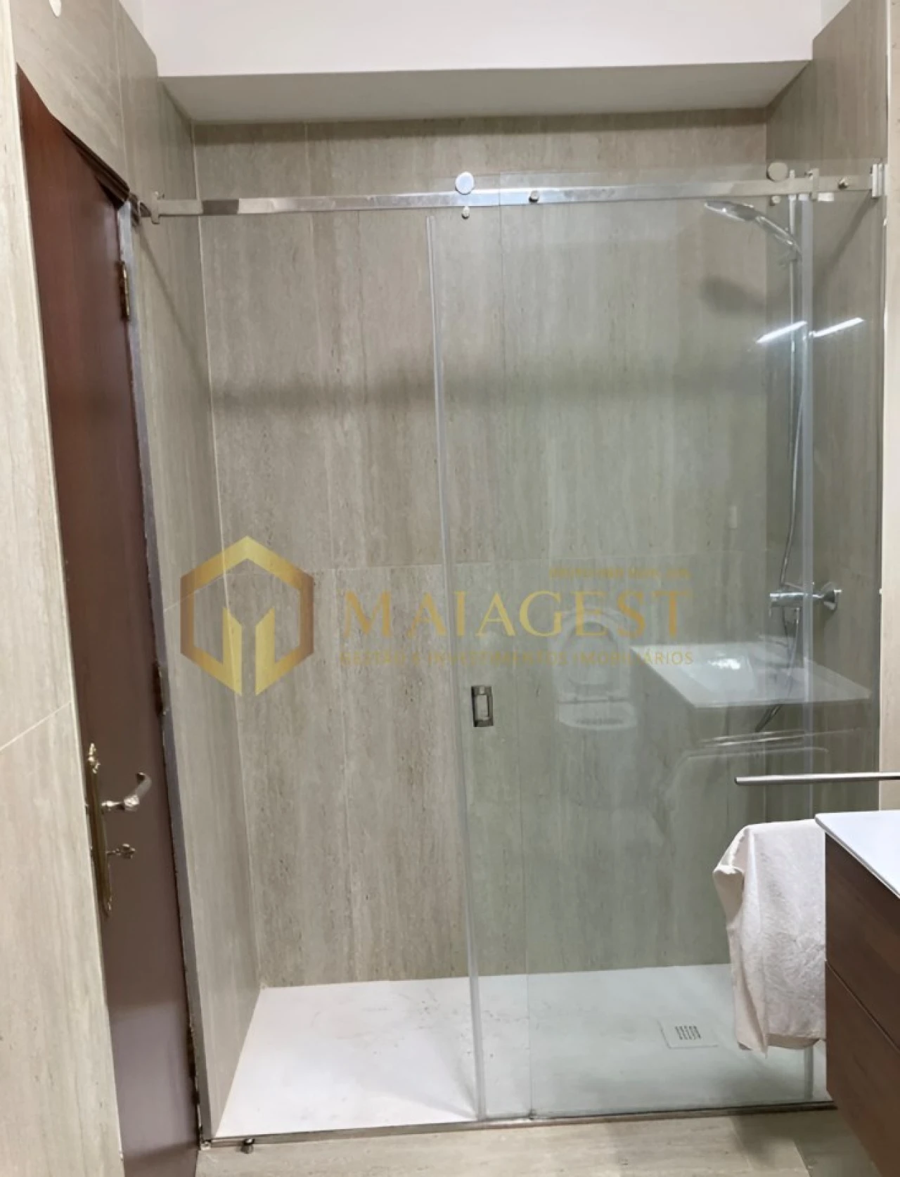 Apartamento T2 para Arrendamento em Bonfim Foto 11