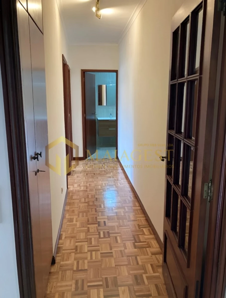 Apartamento T2 para Arrendamento em Bonfim Foto 9