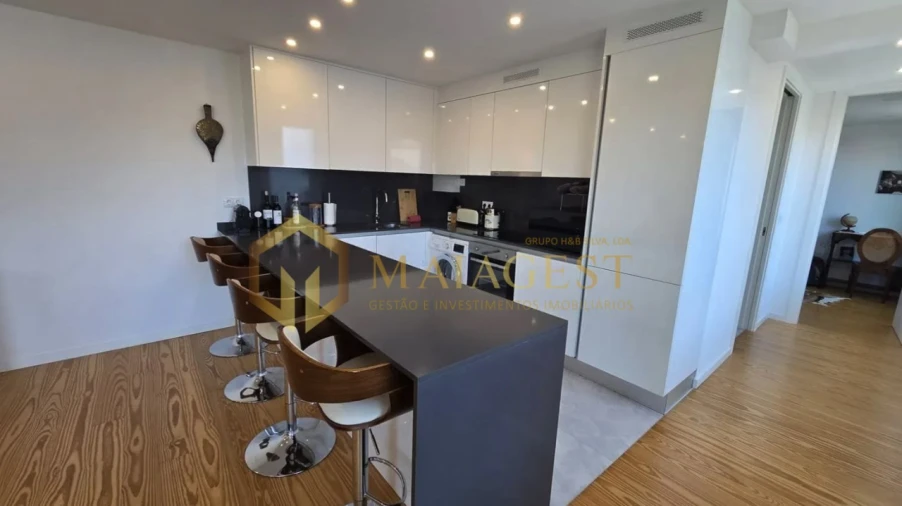 Apartamento T1 para Arrendamento em Santa Marinha e São Pedro da Afurada