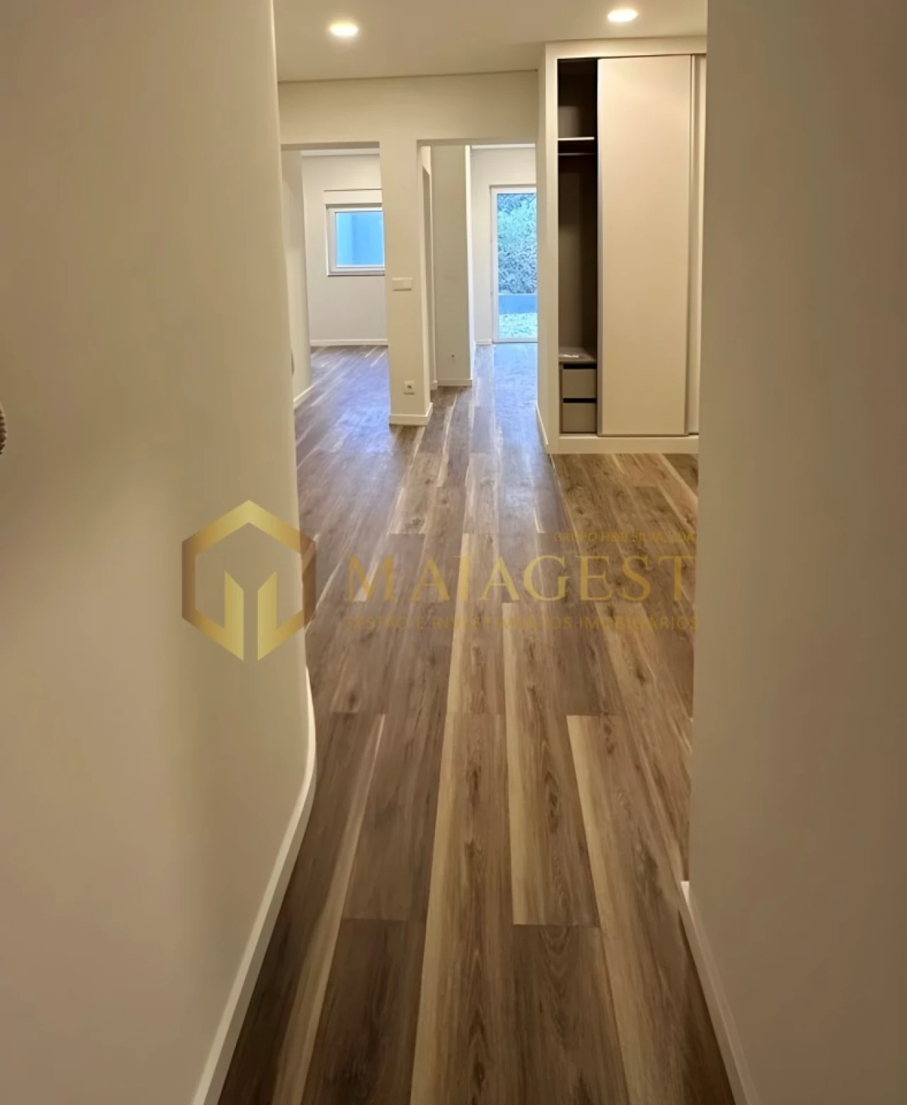 Apartamento T1 para Arrendamento em Bonfim Foto 5