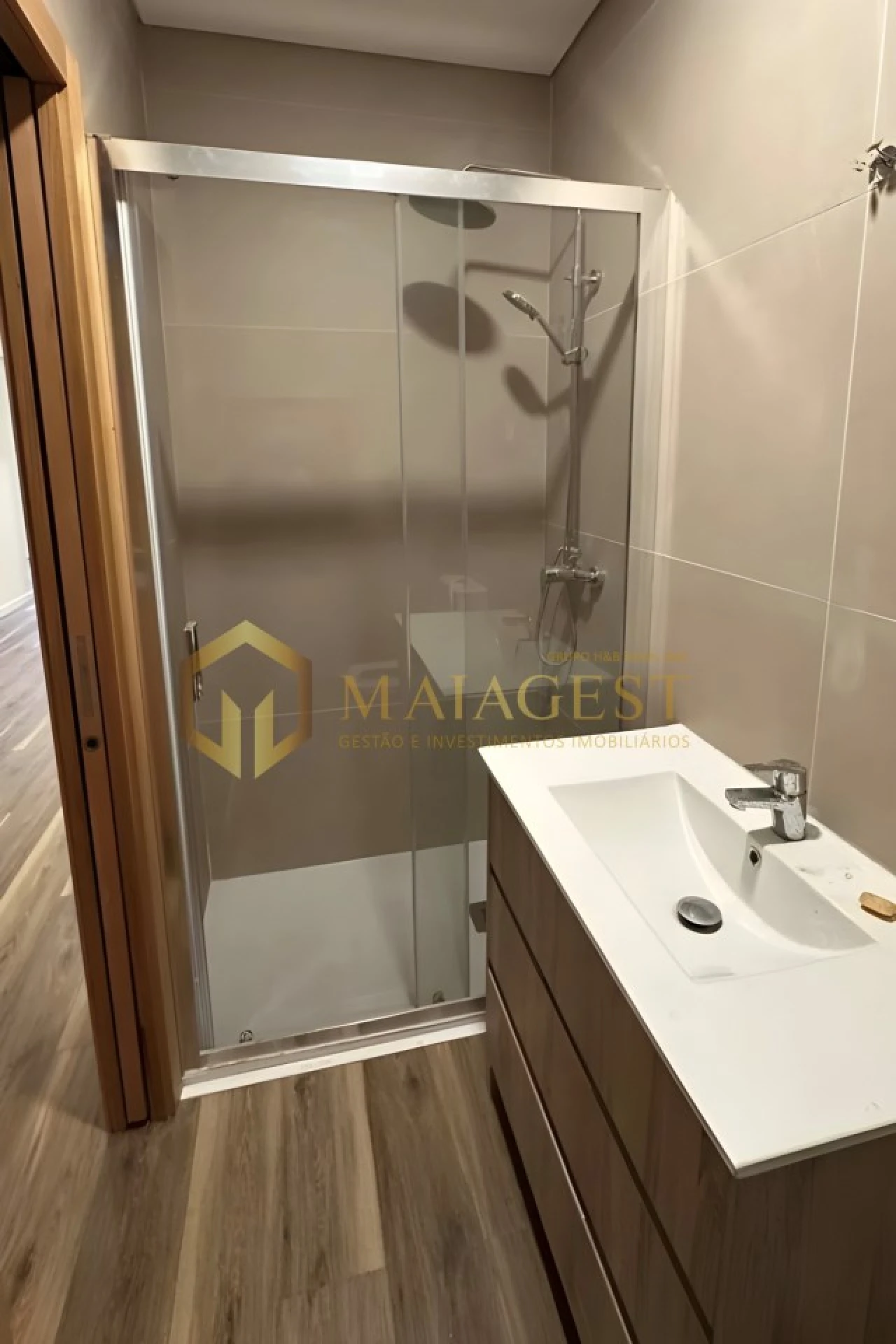 Apartamento T1 para Arrendamento em Bonfim Foto 11