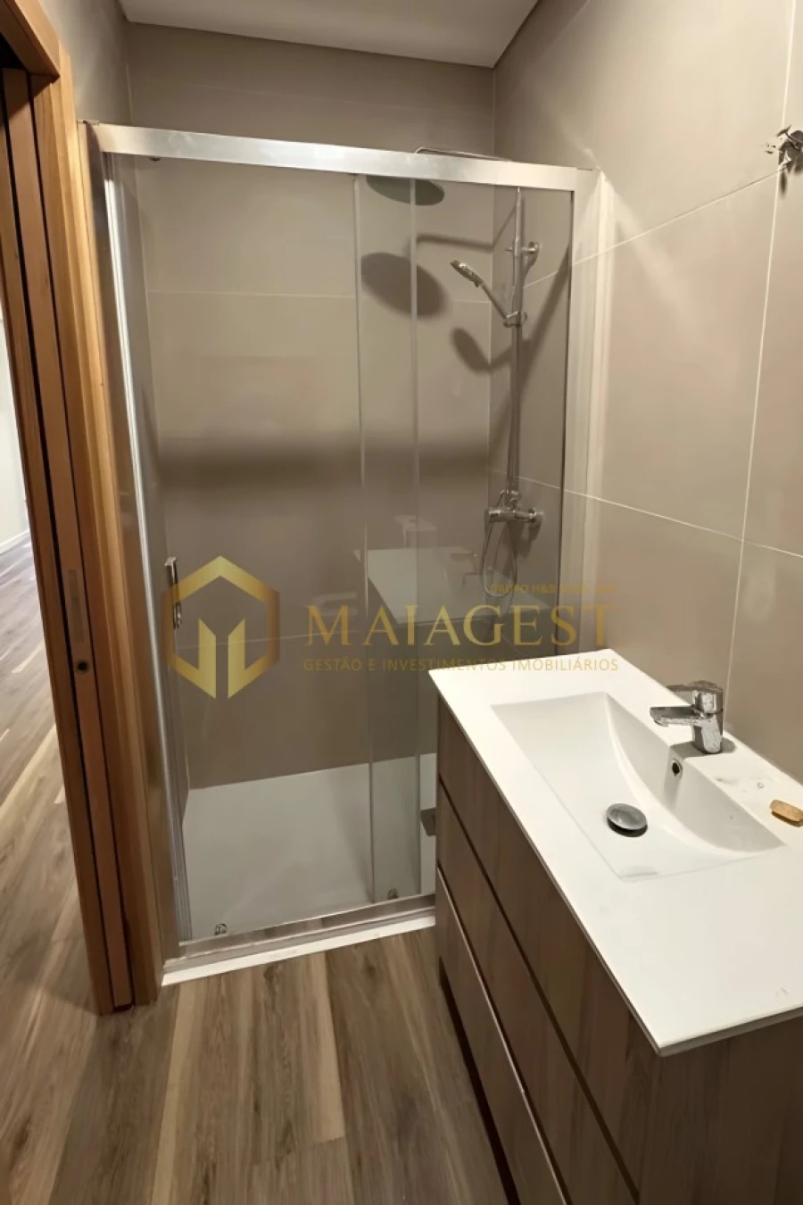 Apartamento T1 para Arrendamento em Bonfim Foto 11