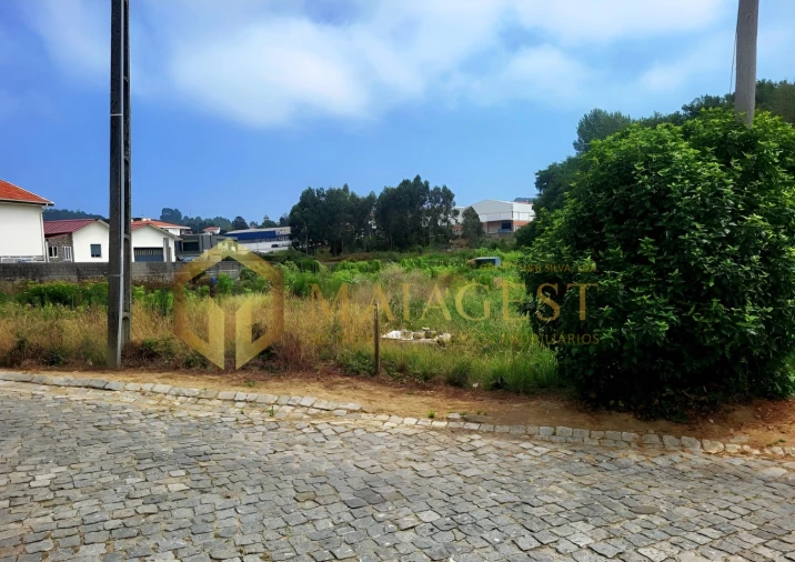 Terreno para Venda em Serzedo e Perosinho Foto 2