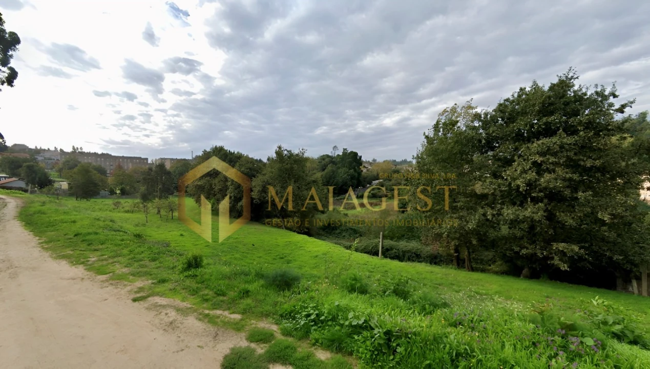 Terreno para Venda em Avintes Foto 2