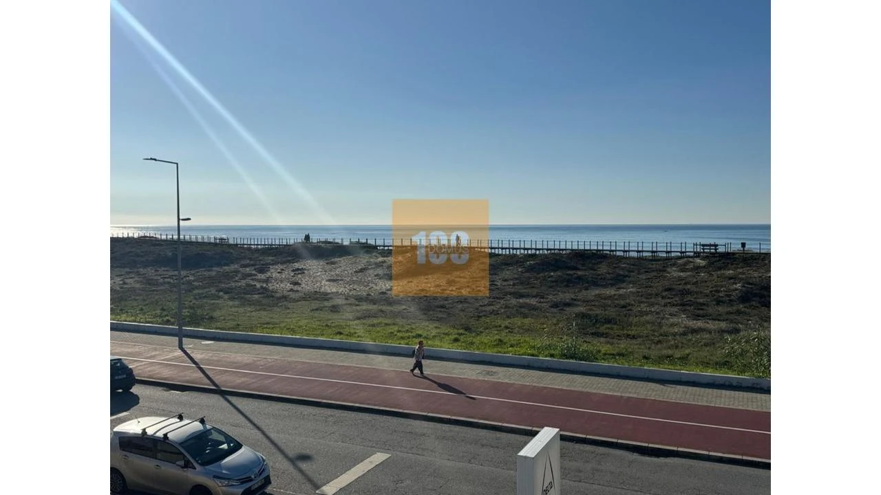 Apartamento T1 para Venda em Gulpilhares e Valadares Foto 1