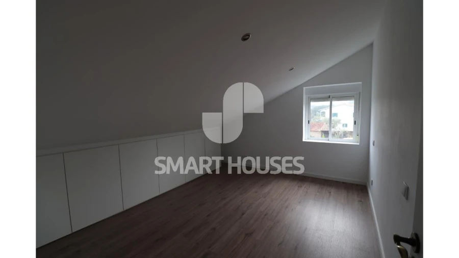 Moradia T4 para Arrendamento em Arganil Foto 25