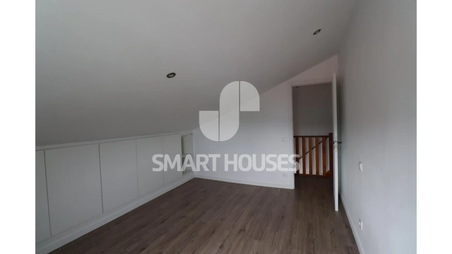 Moradia T4 para Arrendamento em Arganil Foto 22