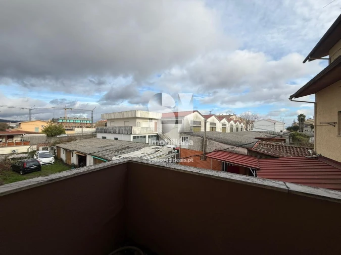 Apartamento T2 para Venda em Abraveses Foto 8