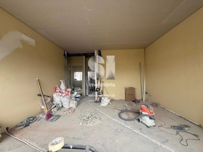 Apartamento T2 para Venda em Abraveses Foto 15