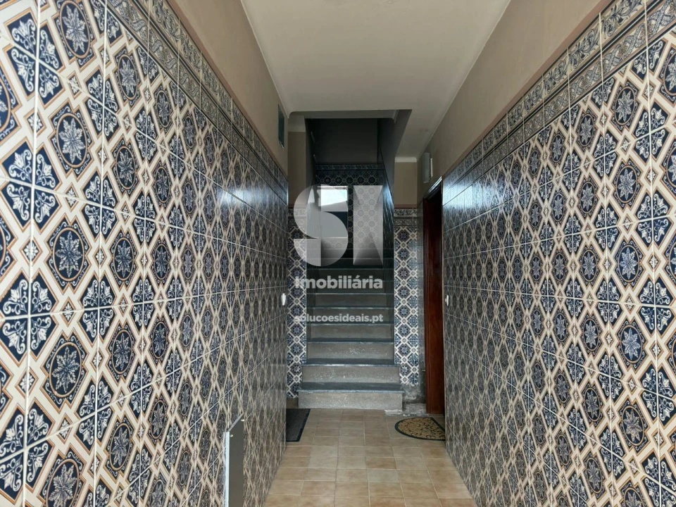 Apartamento T2 para Venda em Abraveses Foto 2