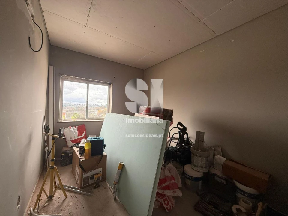 Apartamento T2 para Venda em Abraveses Foto 5