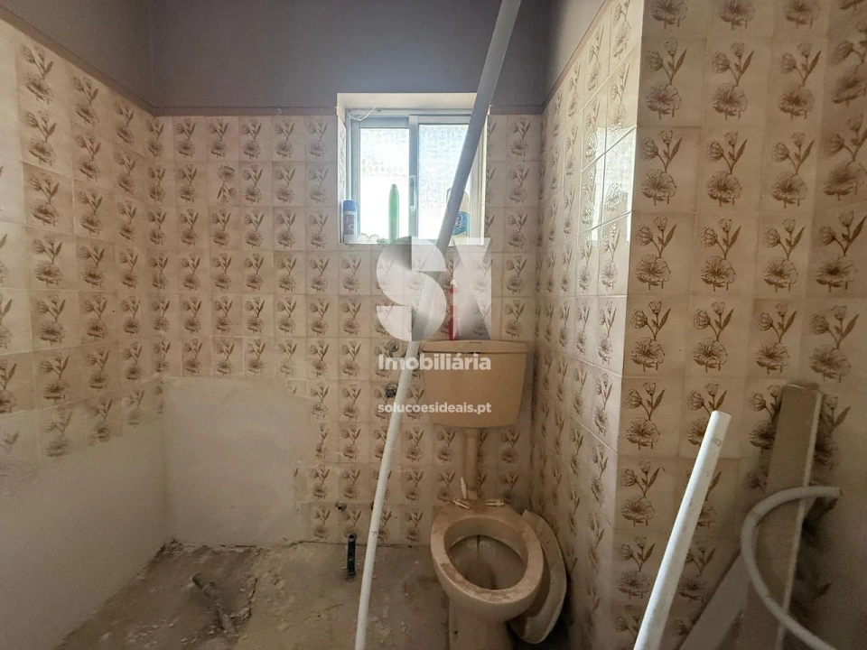 Apartamento T2 para Venda em Abraveses Foto 6