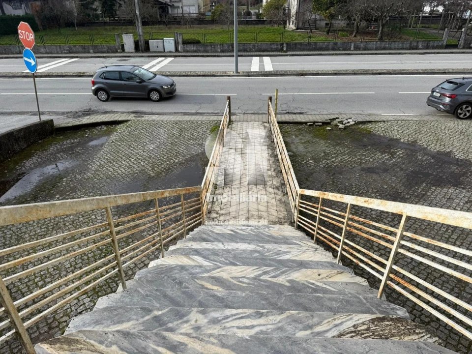 Apartamento T2 para Venda em Abraveses Foto 10