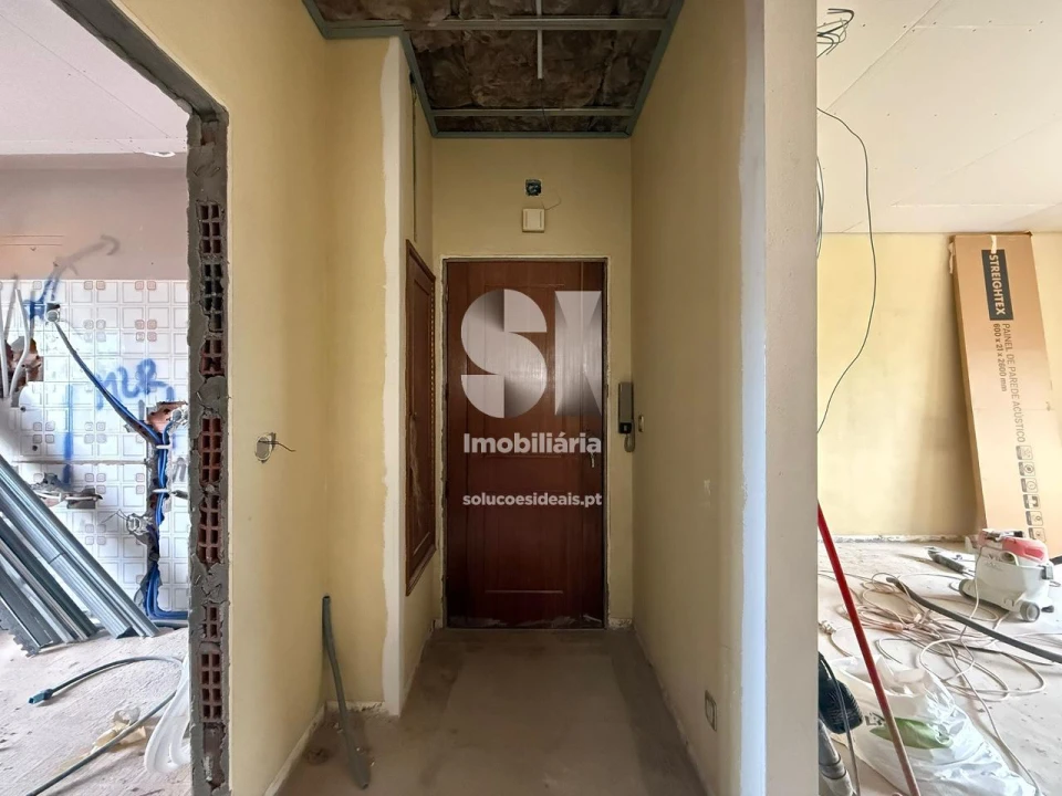 Apartamento T2 para Venda em Abraveses Foto 17