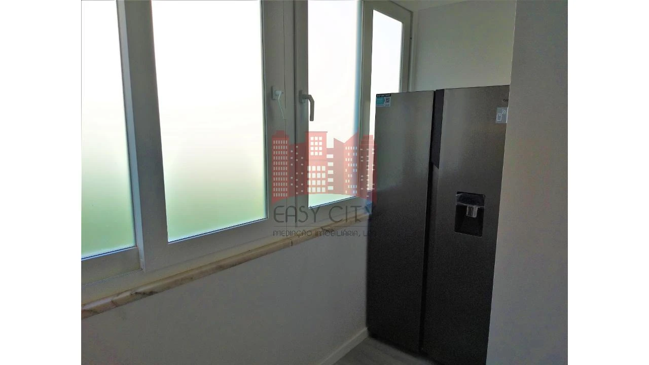 Apartamento T2 para Venda em Benfica Foto 9