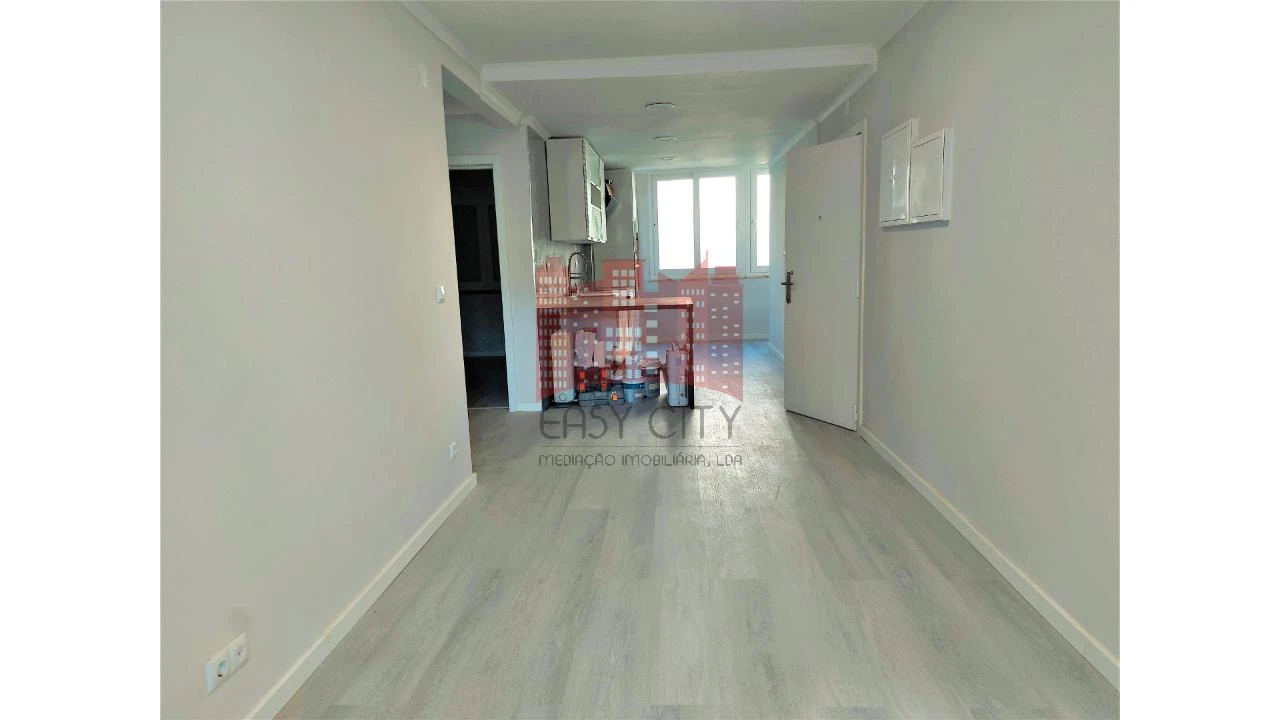 Apartamento T2 para Venda em Benfica Foto 10