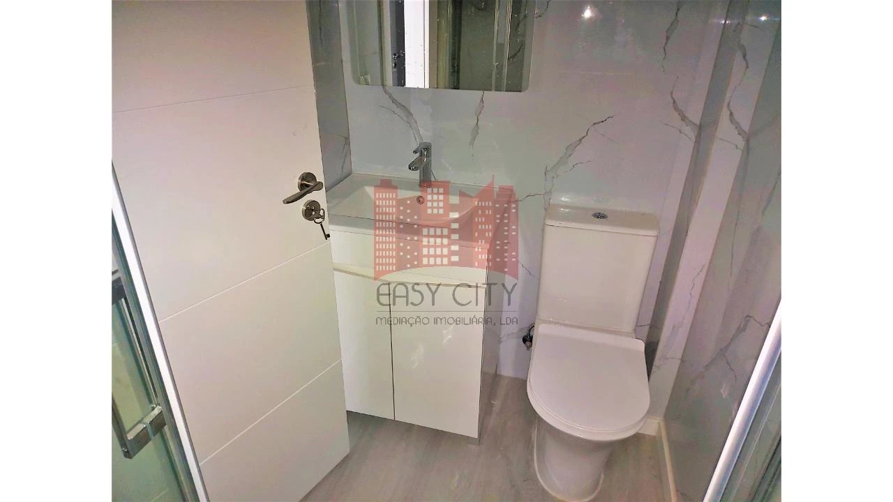 Apartamento T2 para Venda em Benfica Foto 15