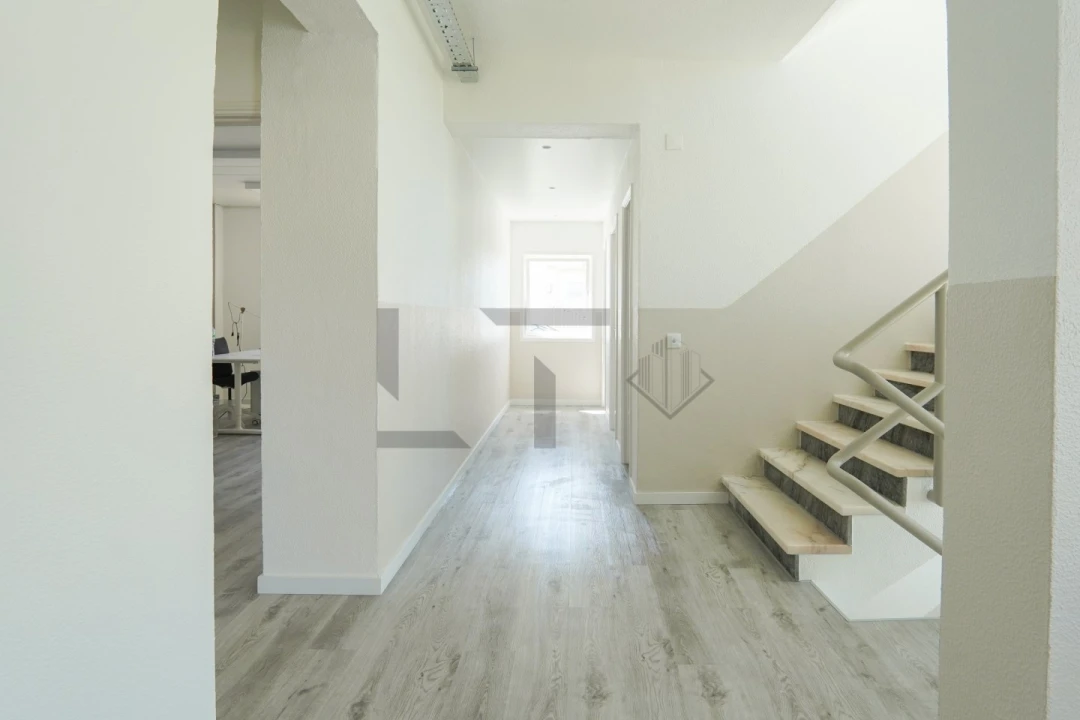 Prédio para Arrendamento em Alfragide Foto 58