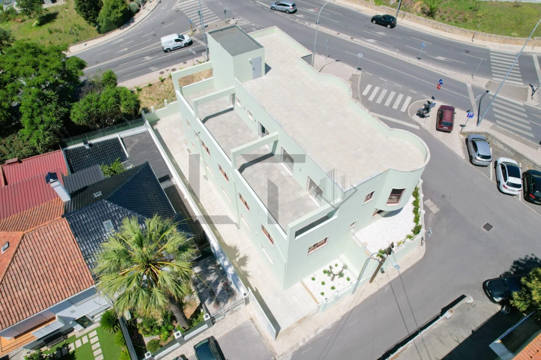 Prédio para Arrendamento em Alfragide Foto 88