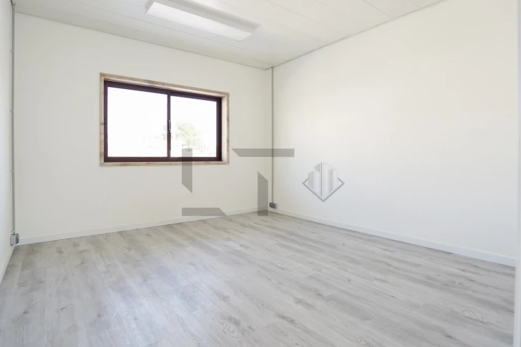 Prédio para Arrendamento em Alfragide Foto 67