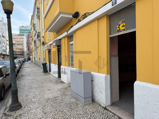 Loja para Arrendamento em São Domingos de Benfica Foto 3
