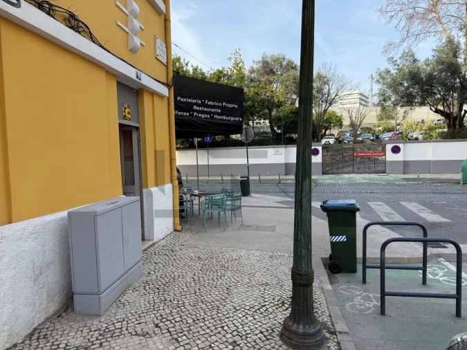 Loja para Arrendamento em São Domingos de Benfica Foto 8