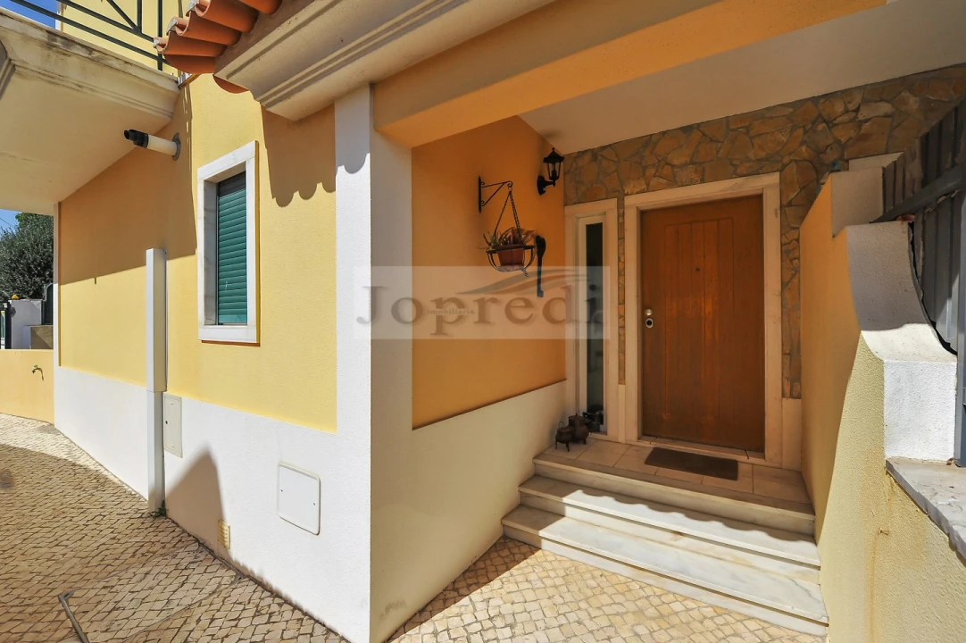 Moradia T4 para Venda em São Domingos de Rana Foto 29