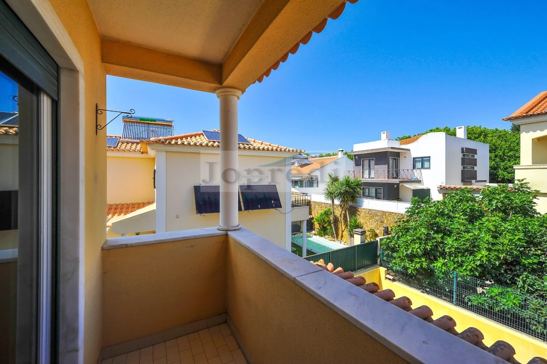 Moradia T4 para Venda em São Domingos de Rana Foto 32